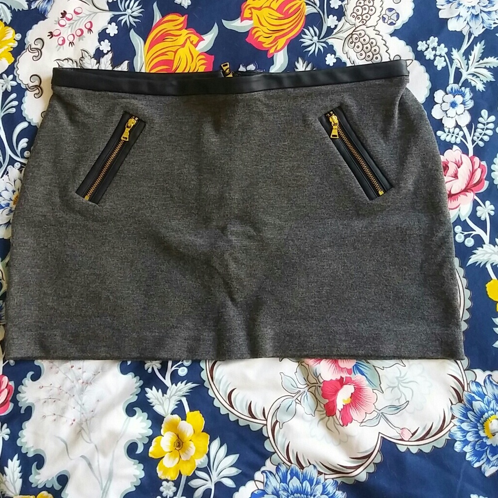 Express mini skirt